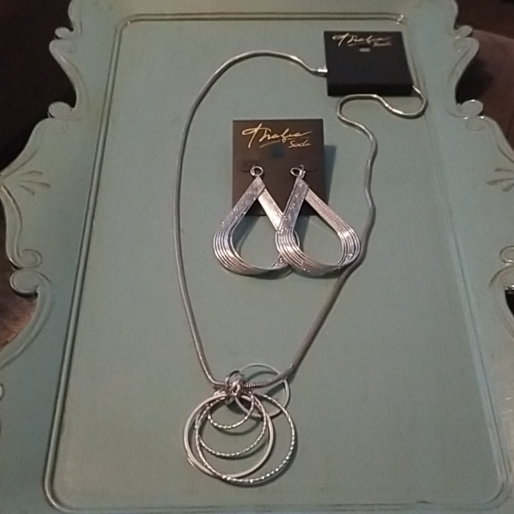 New Thalia Sodi Earrings & Necklace